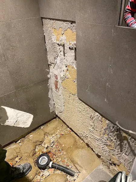 Fontanería Grupo JDH Reparación y Mantenimiento de edificios - Oviedo