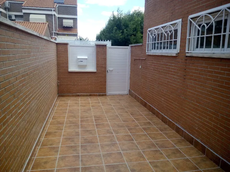 Construcciones y Reformas LCA - Parla