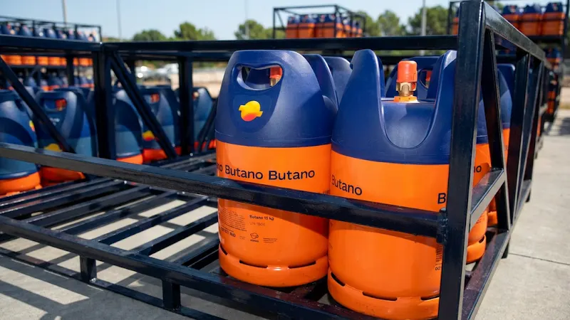 Agencia distribuidora de gas butano y propano Repsol - GHM ENERGIAS SL - Instalador de gas en Águilas - foto 2