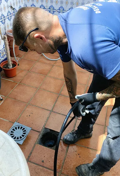 Fran Bernal Desatascos - Fontanero en Rota - foto 2