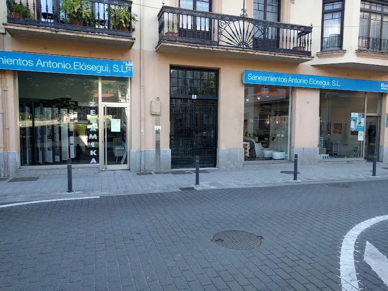 Saneamientos Antonio Elósegui - Tienda de equipos de baños en Tolosa - foto 2