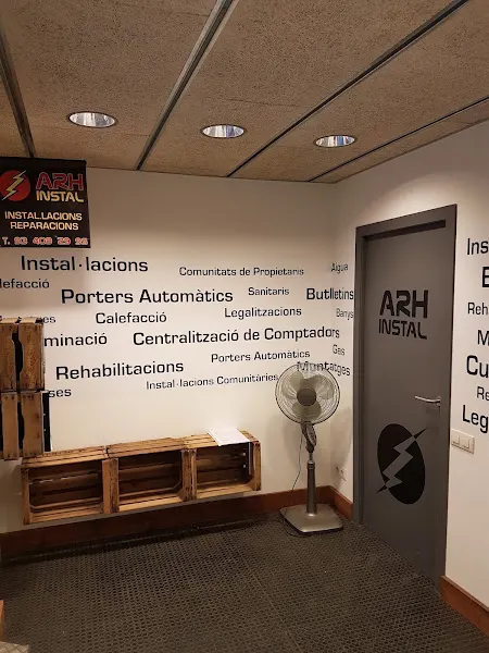 ARHinstal - Servicio de instalación eléctrica en Barcelona - foto 2
