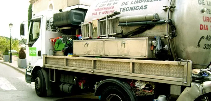 Desatascos Deter - Servicios de limpieza en Barcelona - foto 2