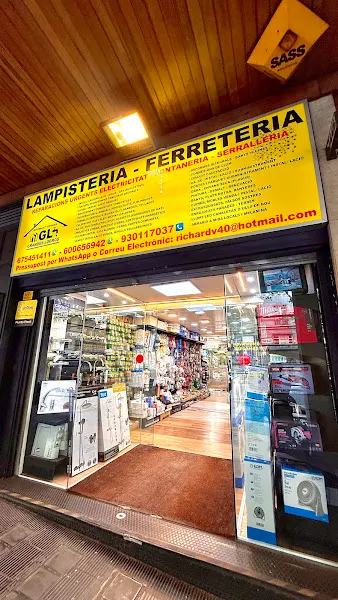 LAMPISTERÍA - FERRETERÍA "NOVAHOME REFORMAS" - Tienda de herramientas en Barcelona - foto 2